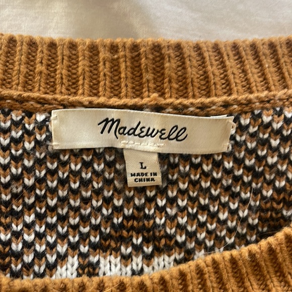 Made well bandana sweater 🍁 - Picture 3 of 4